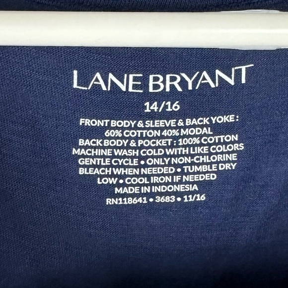 Lane Bryant Mixed Media Navy Plaid Pocket High - Lo Top Size 14/16 - Picture 6 of 8